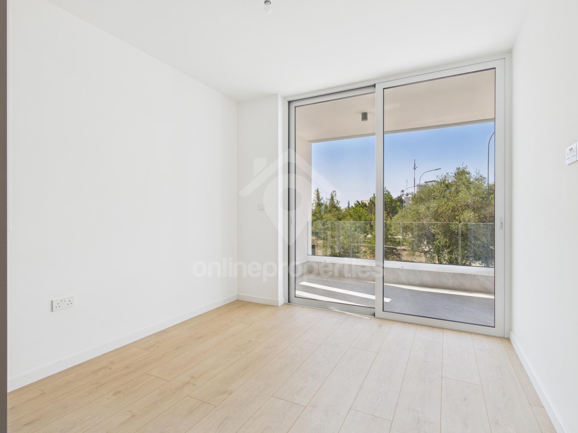 To change image, hover mouse over thumbnails below