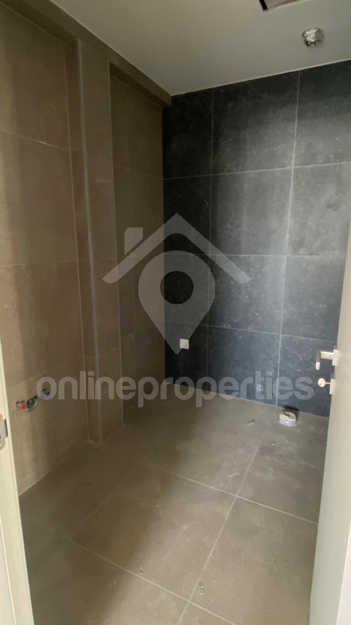 To change image, hover mouse over thumbnails below