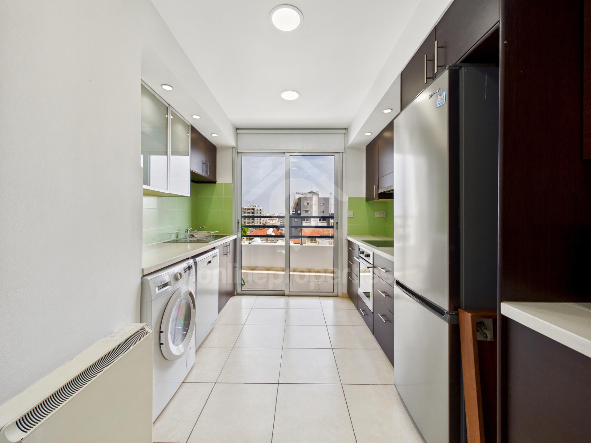 To change image, hover mouse over thumbnails below