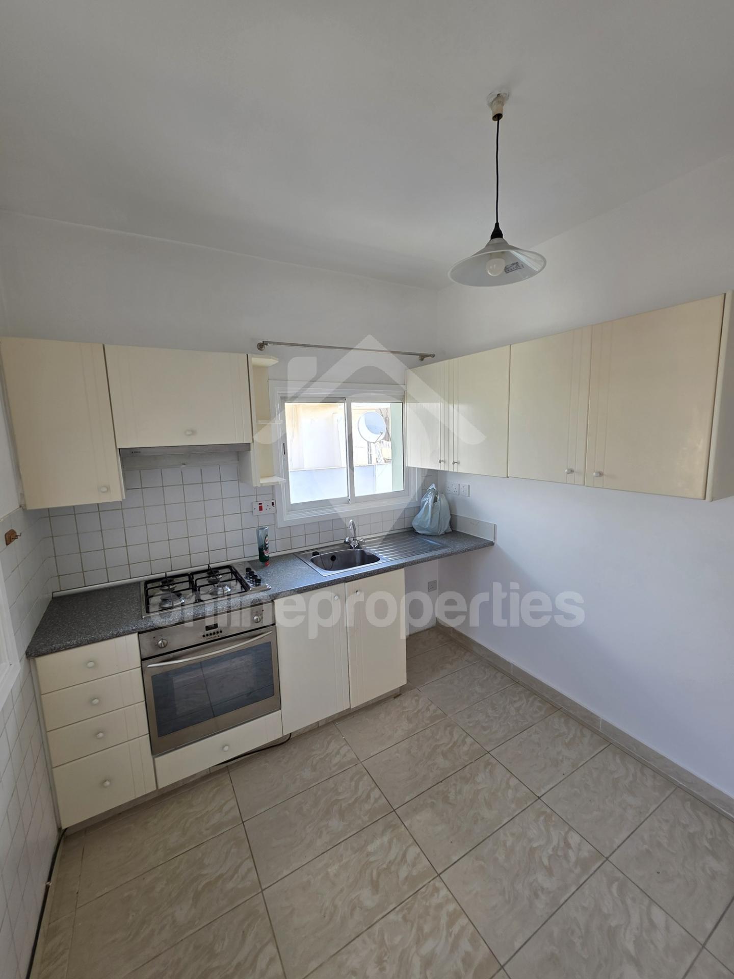 To change image, hover mouse over thumbnails below