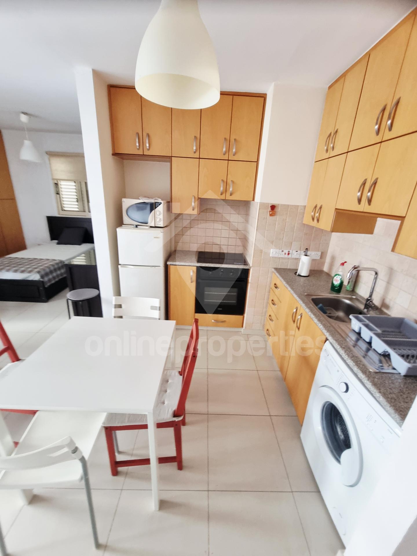 To change image, hover mouse over thumbnails below