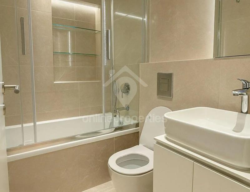 To change image, hover mouse over thumbnails below