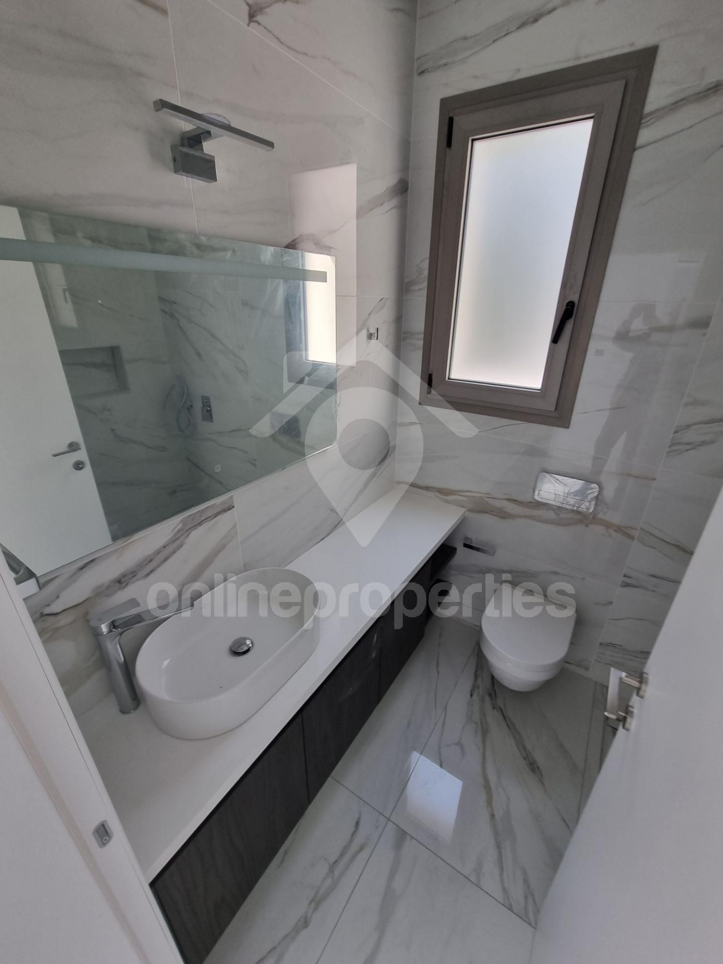 To change image, hover mouse over thumbnails below