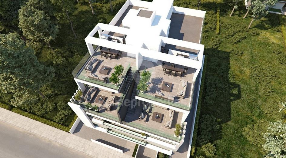 To change image, hover mouse over thumbnails below