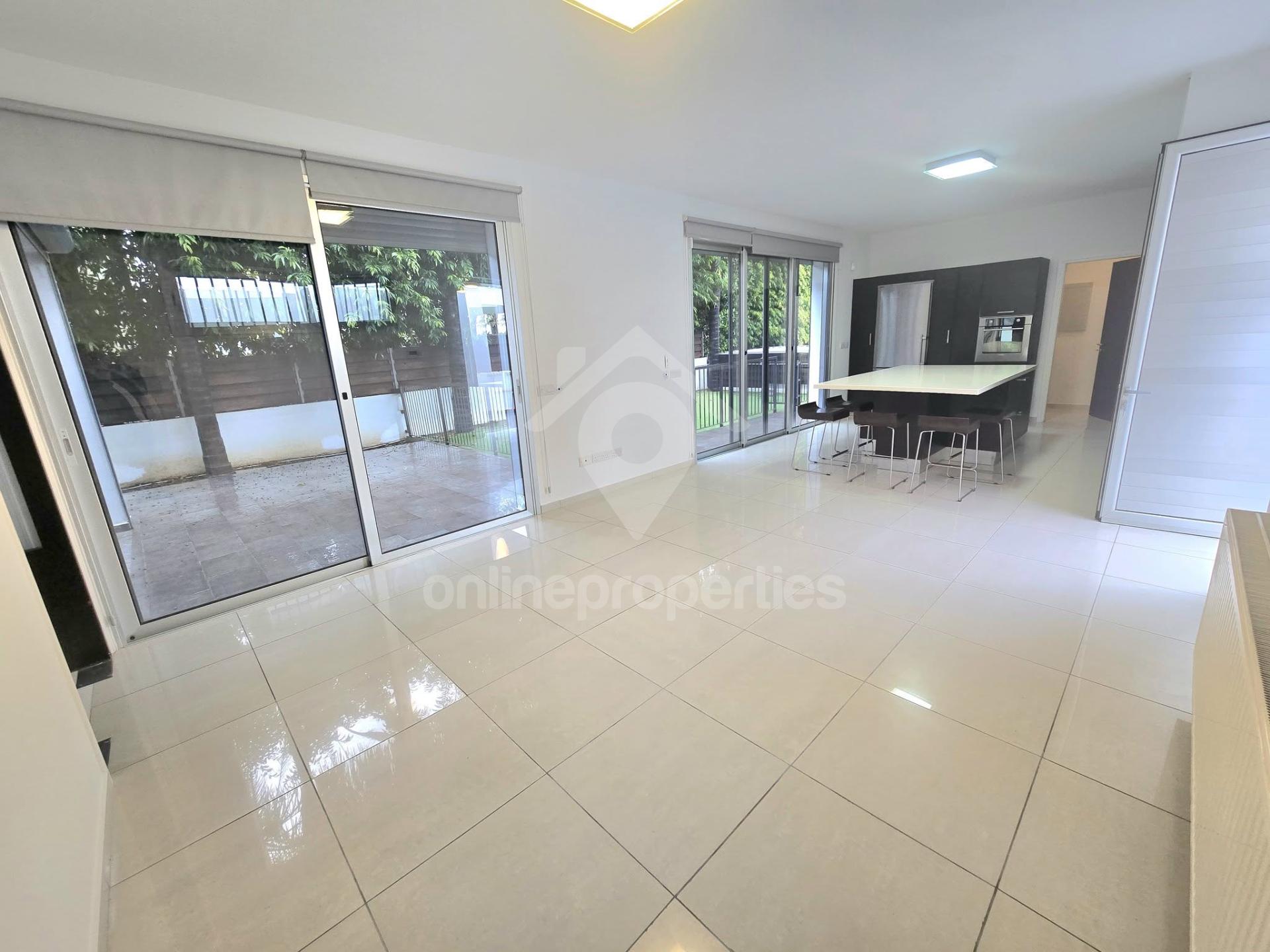 To change image, hover mouse over thumbnails below