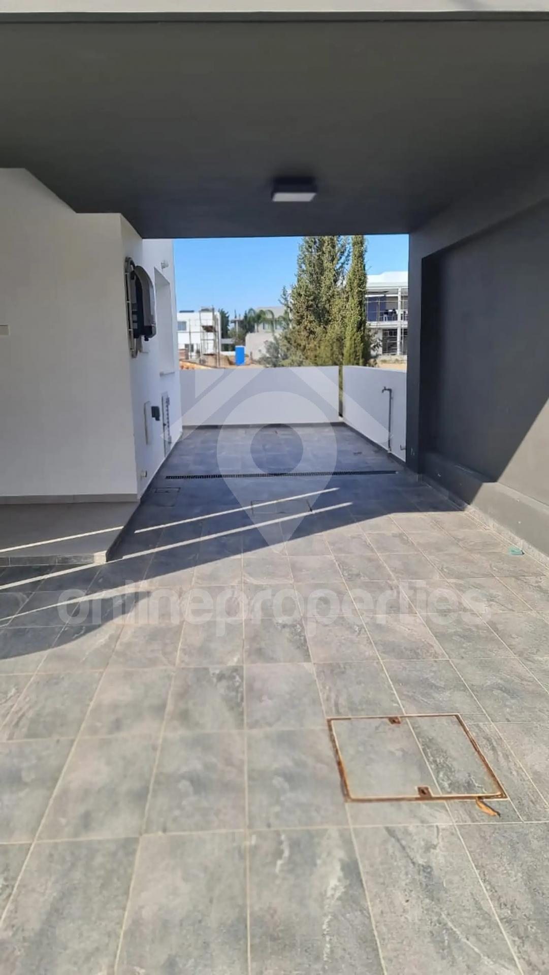 To change image, hover mouse over thumbnails below