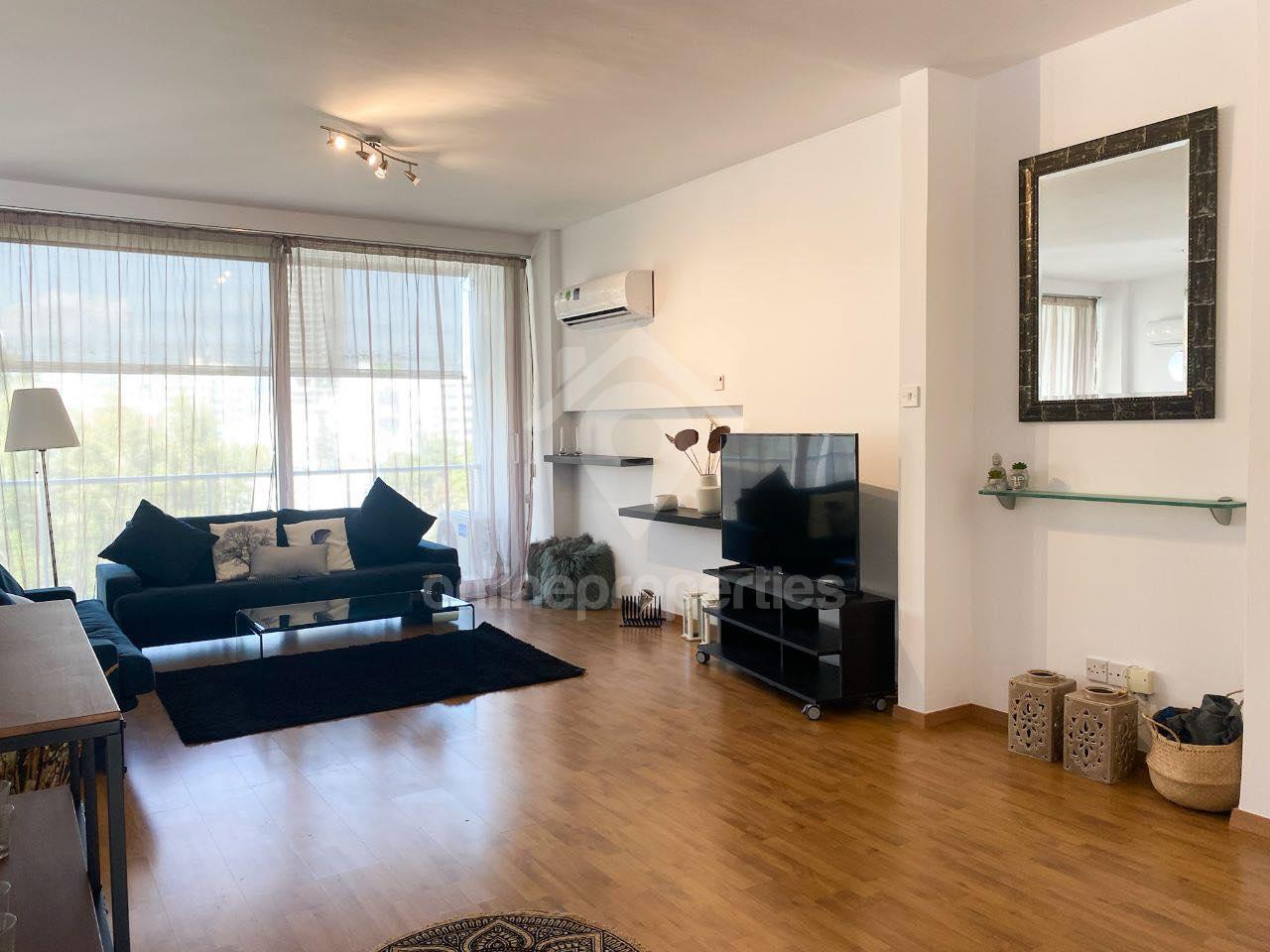 To change image, hover mouse over thumbnails below