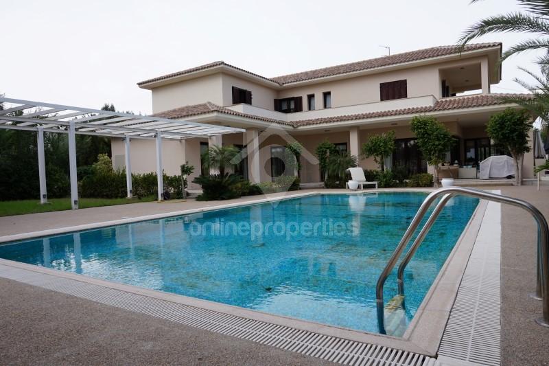 To change image, hover mouse over thumbnails below