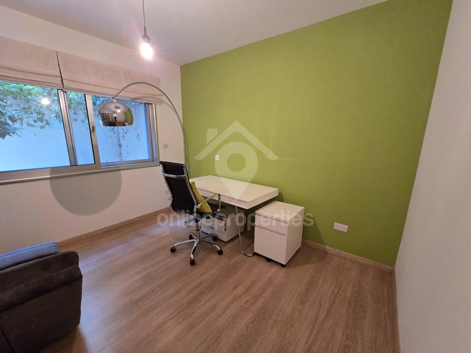 To change image, hover mouse over thumbnails below