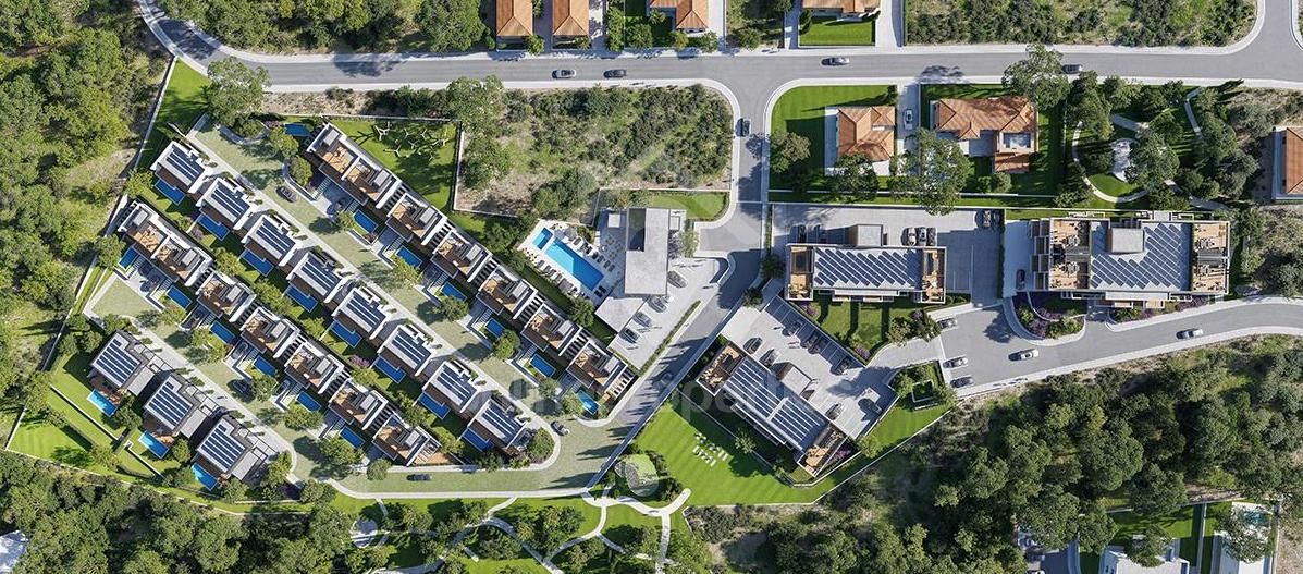 To change image, hover mouse over thumbnails below