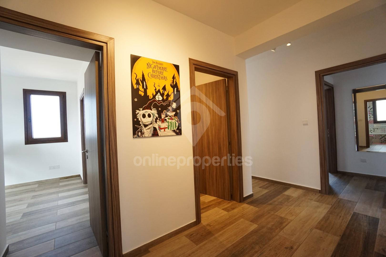 To change image, hover mouse over thumbnails below