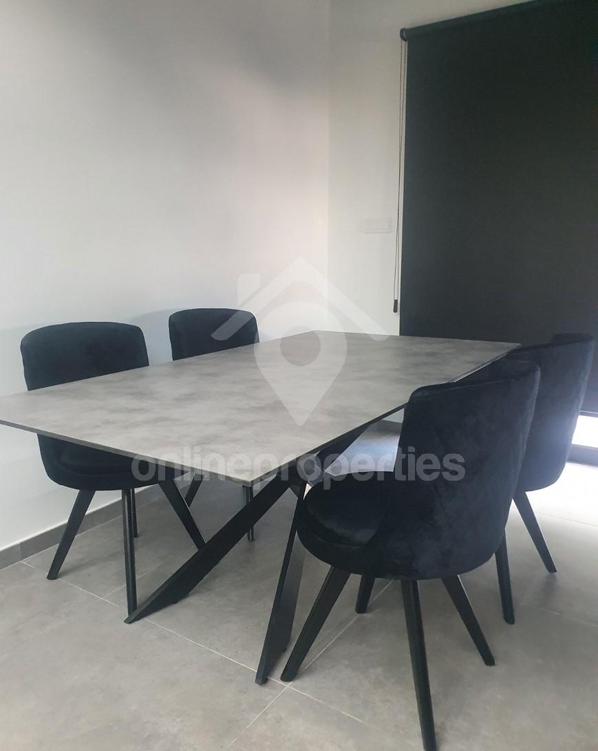 To change image, hover mouse over thumbnails below