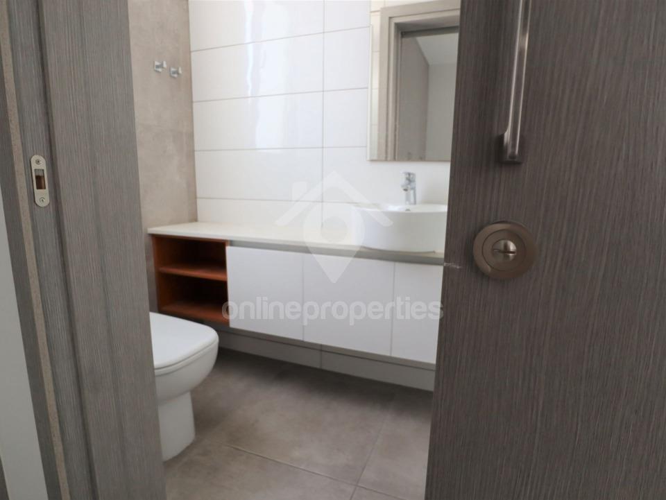 To change image, hover mouse over thumbnails below