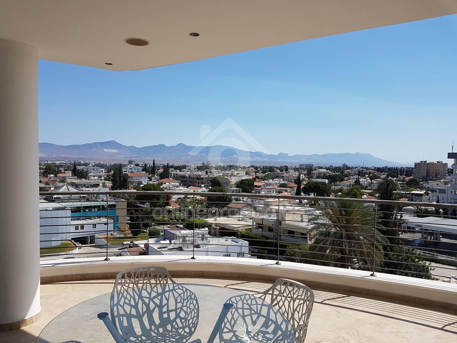 To change image, hover mouse over thumbnails below