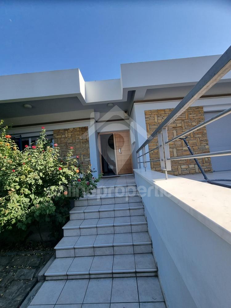 To change image, hover mouse over thumbnails below