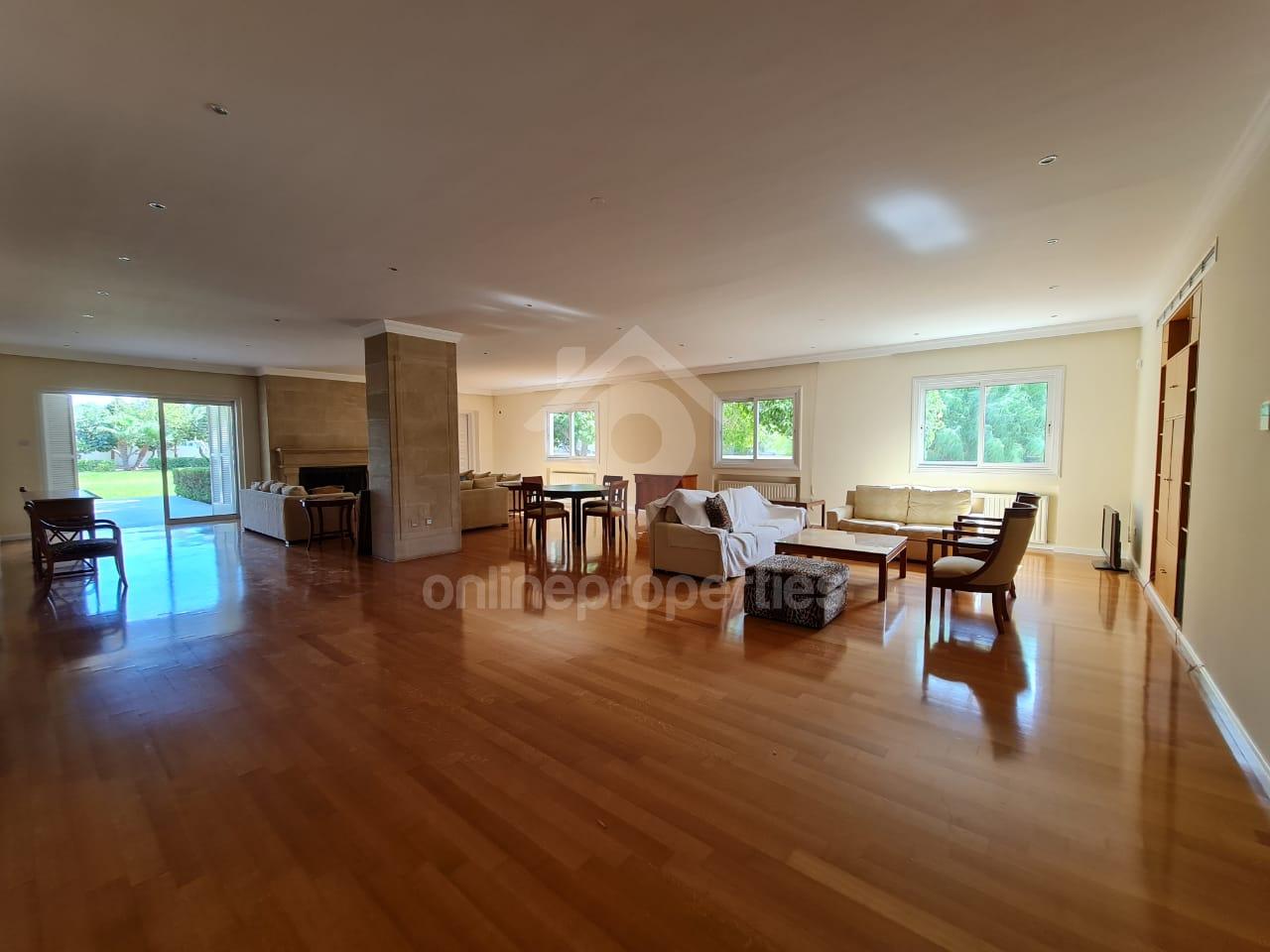 To change image, hover mouse over thumbnails below