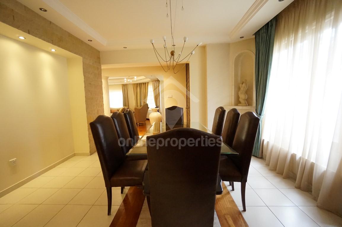 To change image, hover mouse over thumbnails below