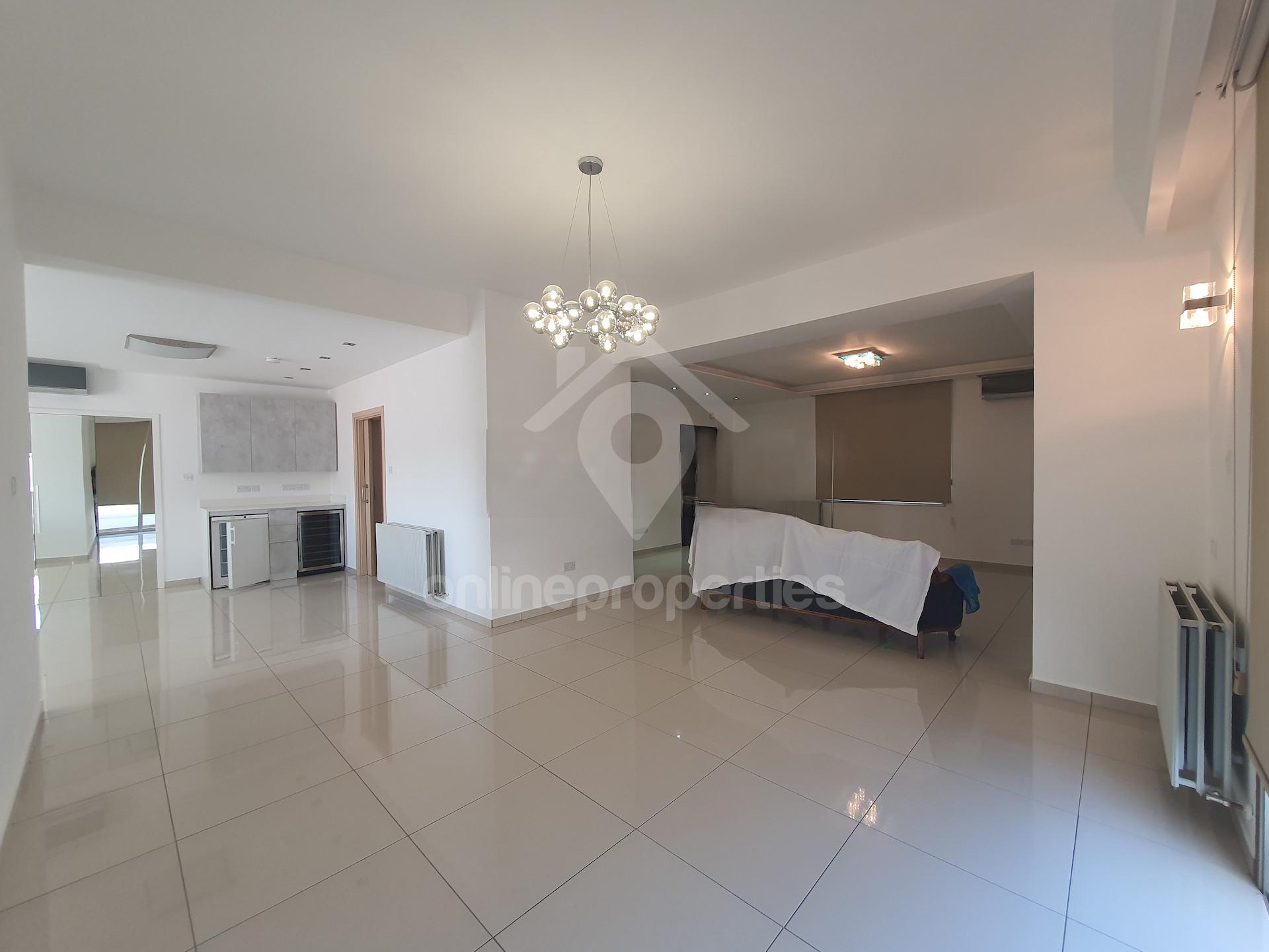 To change image, hover mouse over thumbnails below