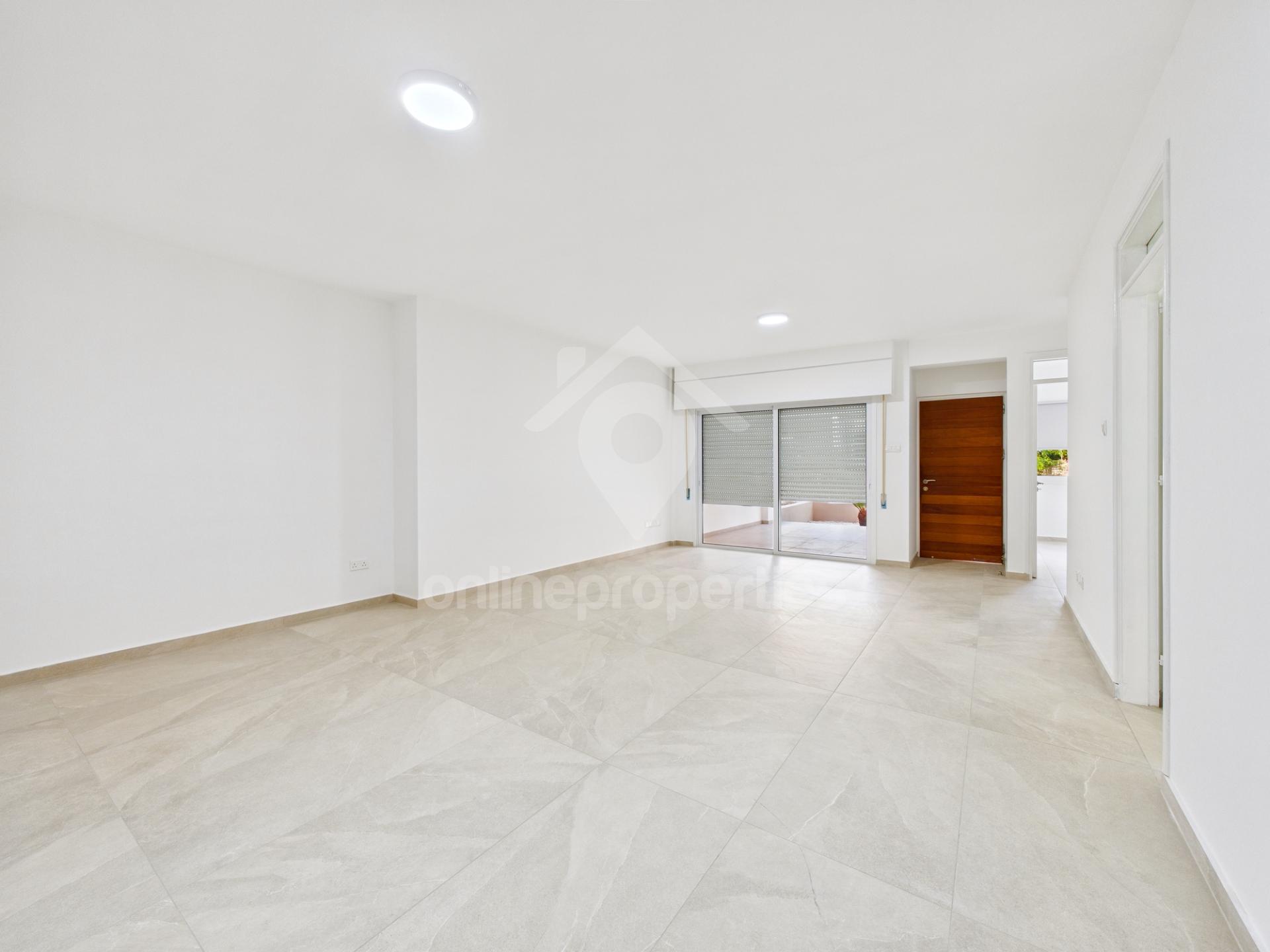 To change image, hover mouse over thumbnails below