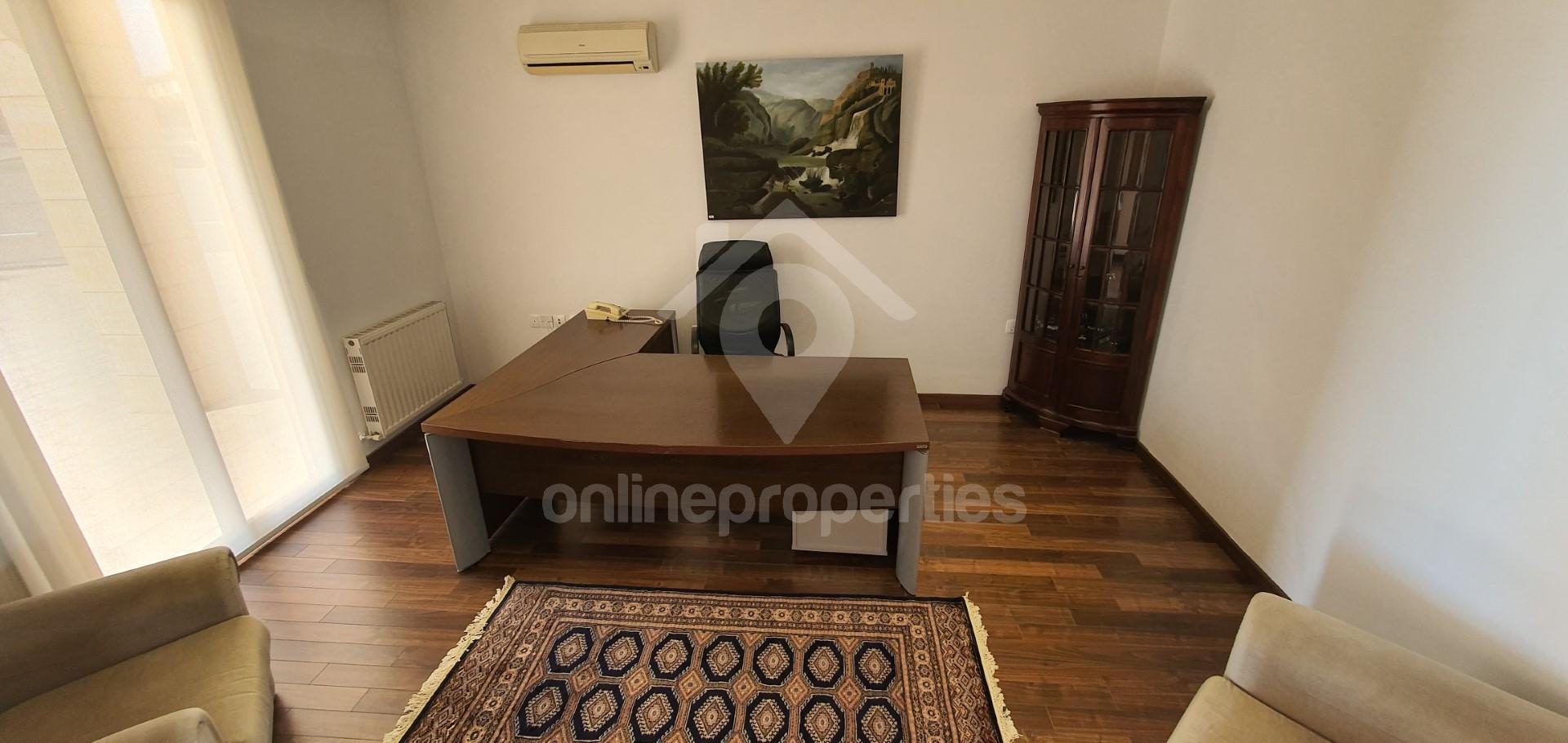 To change image, hover mouse over thumbnails below