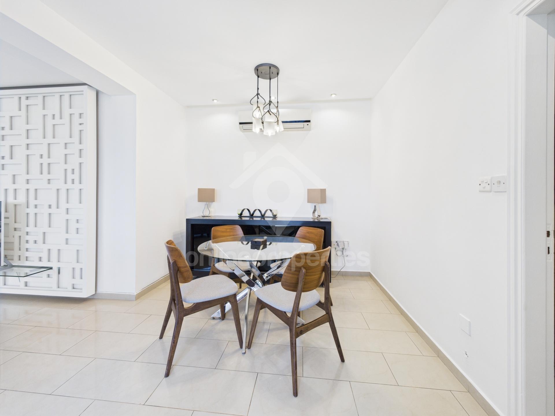 To change image, hover mouse over thumbnails below