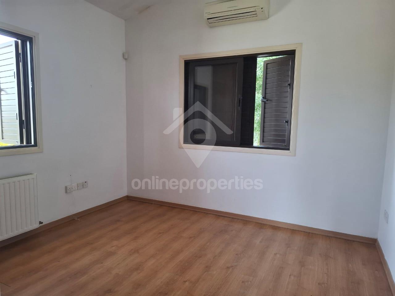 To change image, hover mouse over thumbnails below