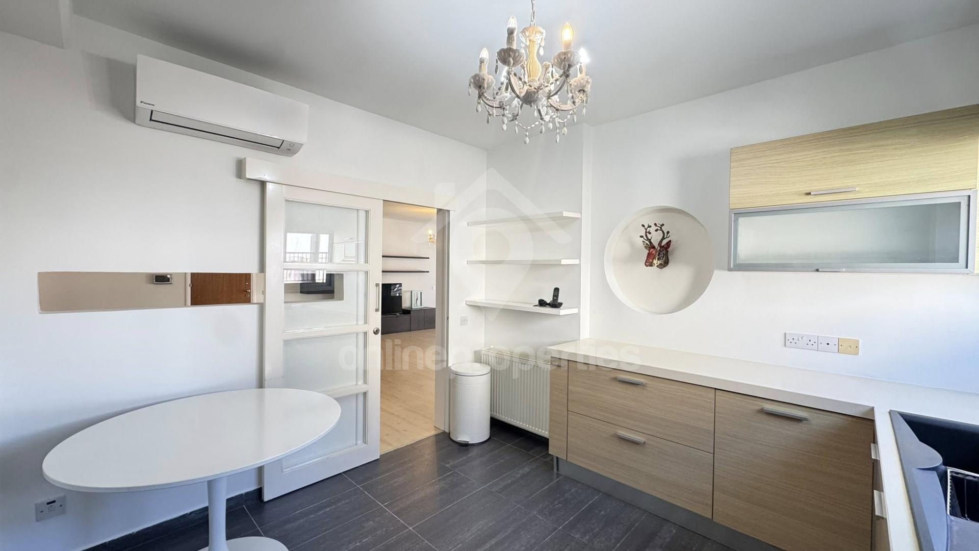 To change image, hover mouse over thumbnails below