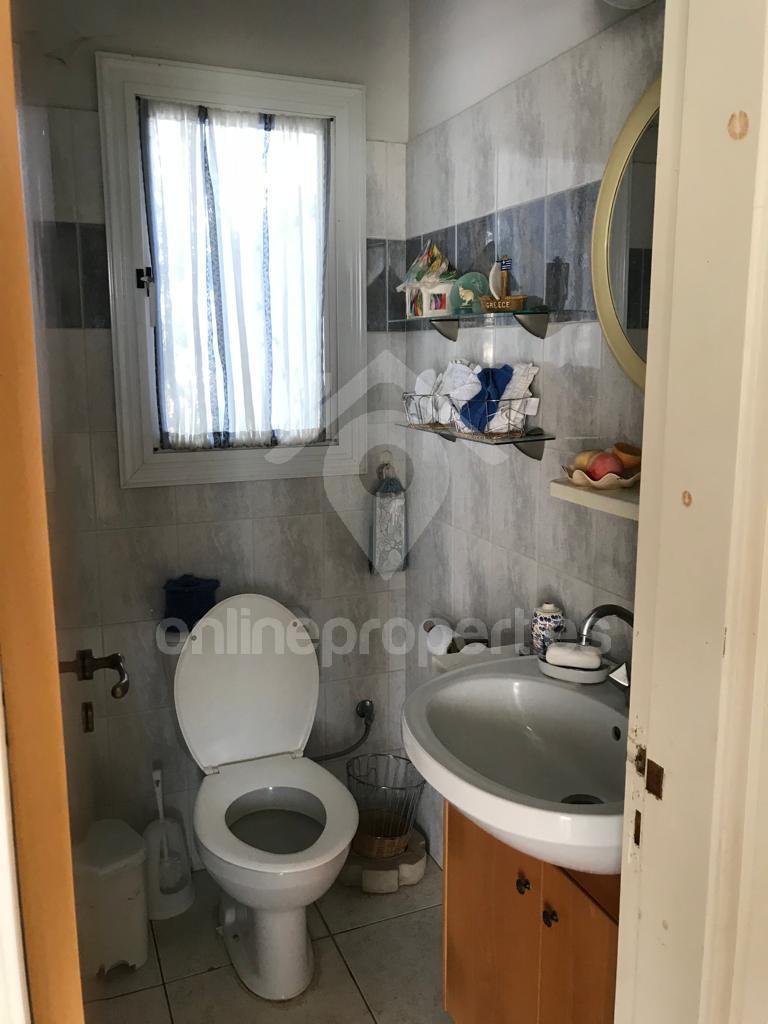 To change image, hover mouse over thumbnails below