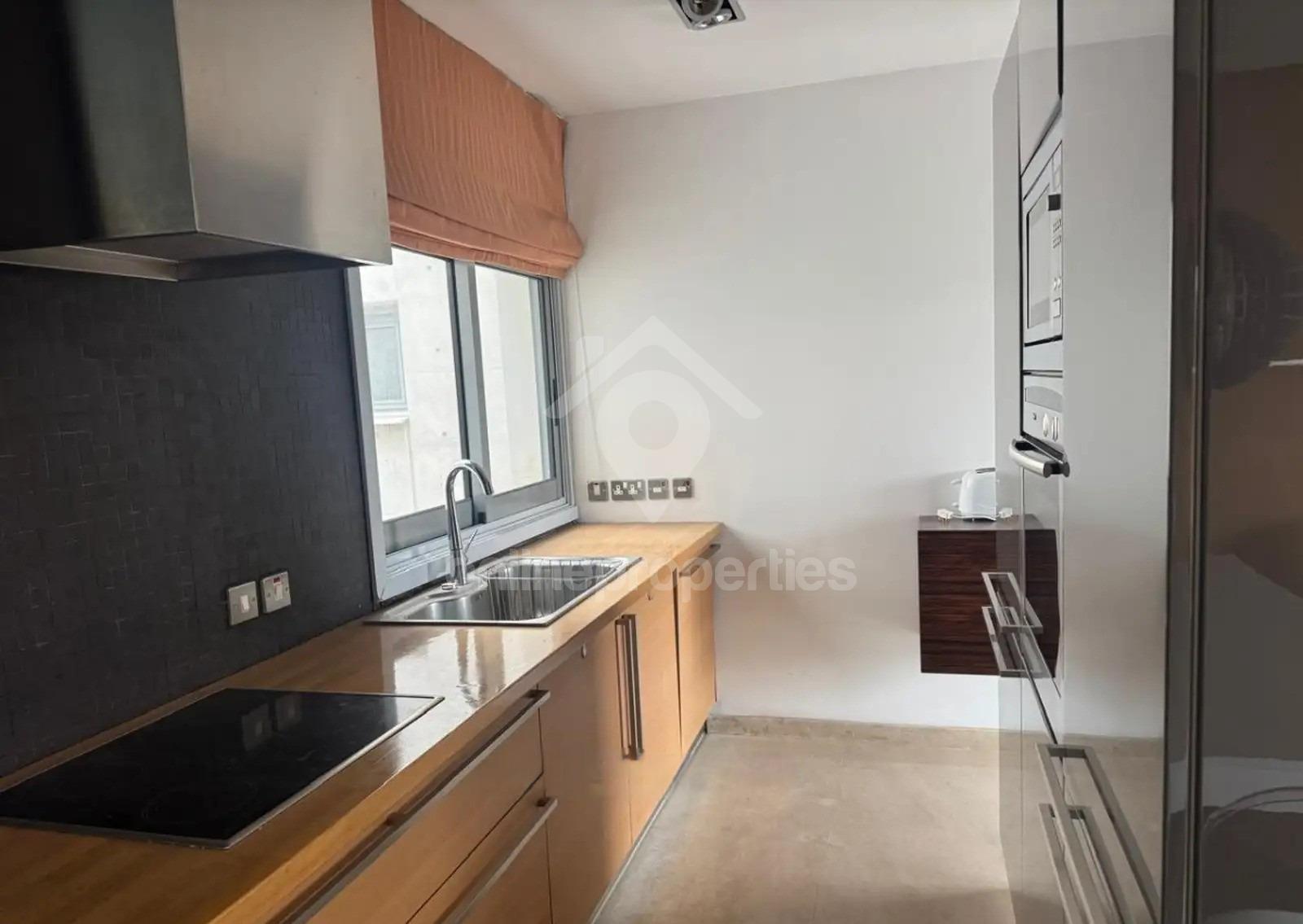 To change image, hover mouse over thumbnails below