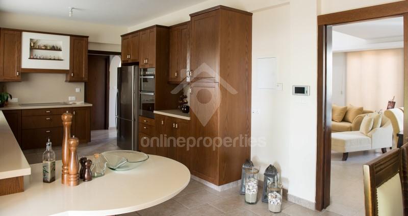 To change image, hover mouse over thumbnails below