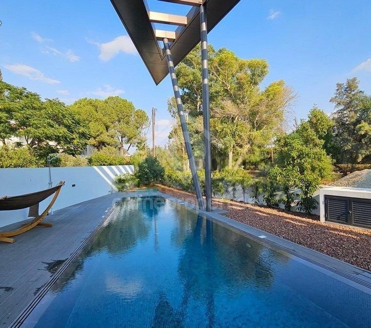 To change image, hover mouse over thumbnails below