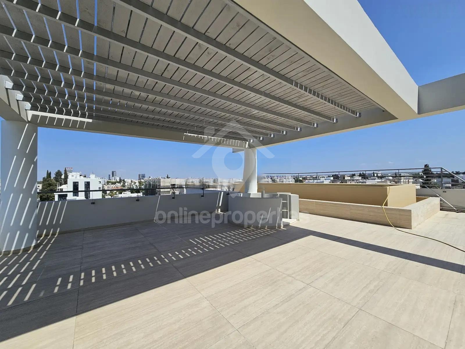 To change image, hover mouse over thumbnails below