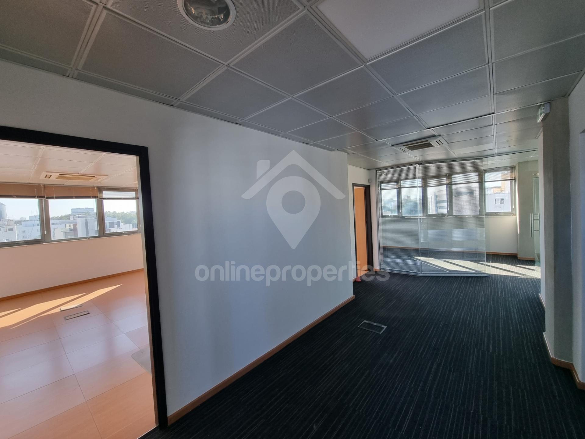 To change image, hover mouse over thumbnails below