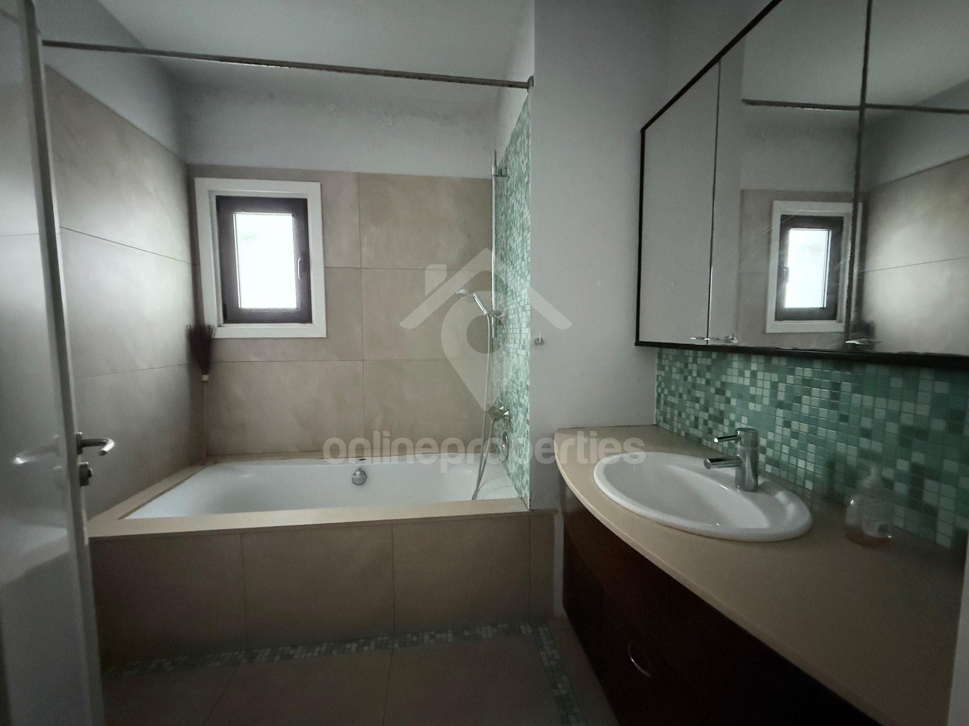 To change image, hover mouse over thumbnails below