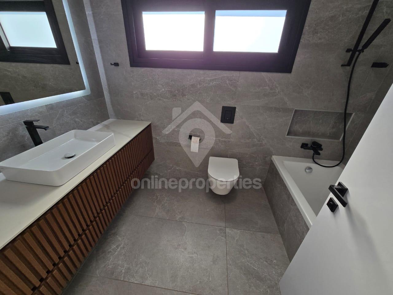 To change image, hover mouse over thumbnails below