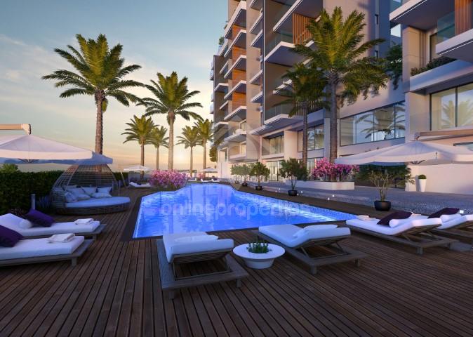 To change image, hover mouse over thumbnails below