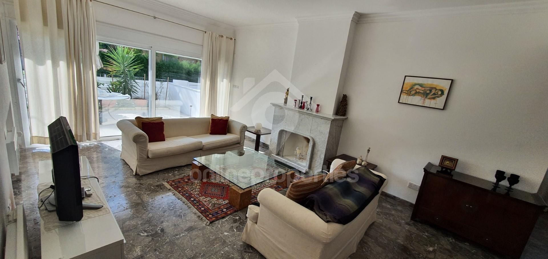 To change image, hover mouse over thumbnails below