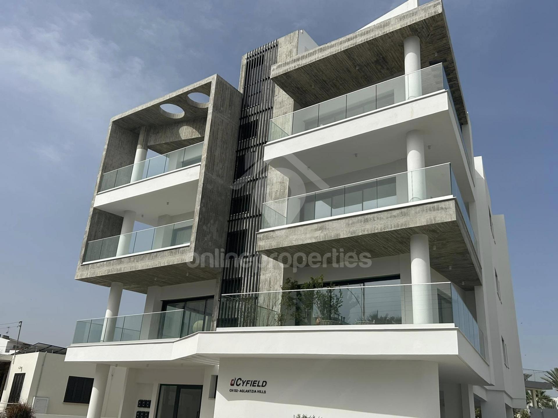 To change image, hover mouse over thumbnails below