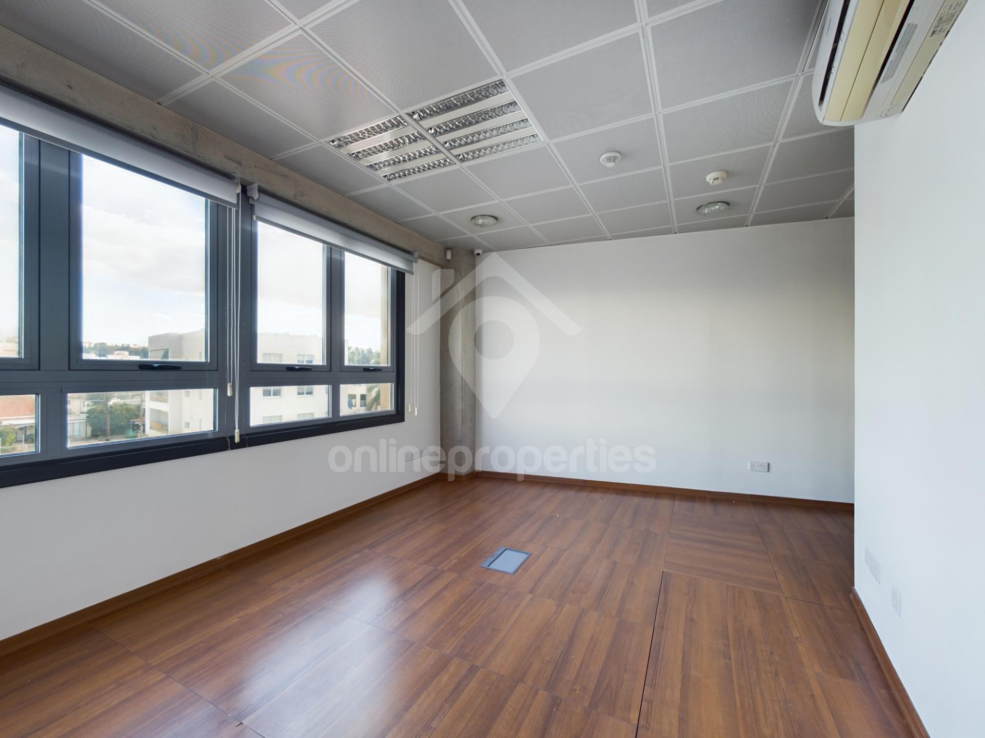 To change image, hover mouse over thumbnails below