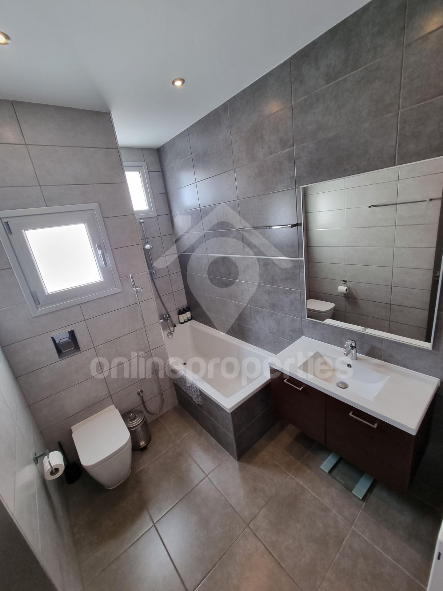 To change image, hover mouse over thumbnails below