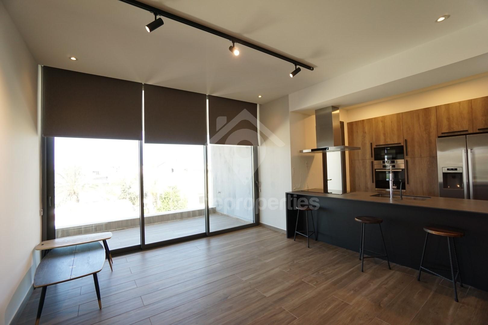 To change image, hover mouse over thumbnails below