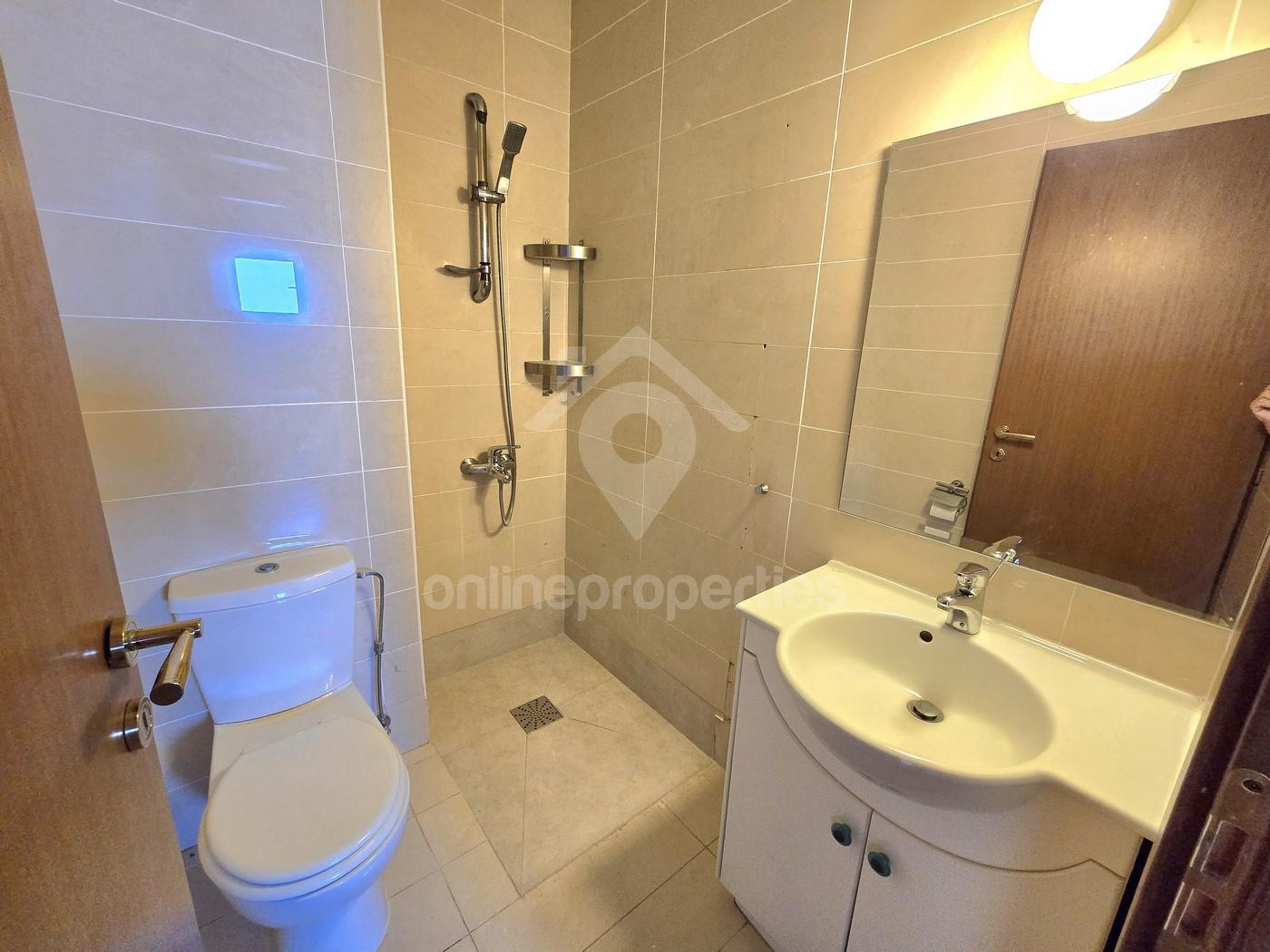 To change image, hover mouse over thumbnails below