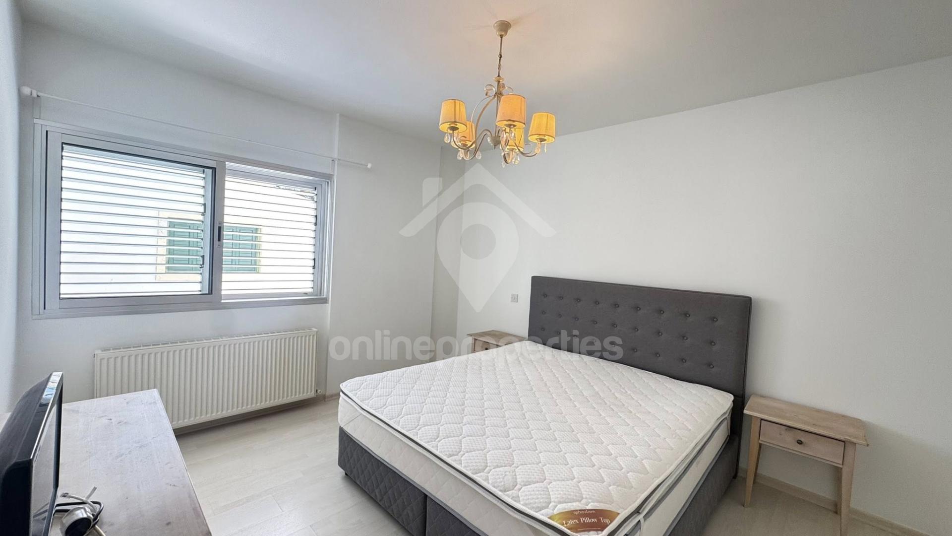 To change image, hover mouse over thumbnails below