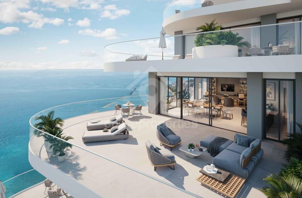 To change image, hover mouse over thumbnails below