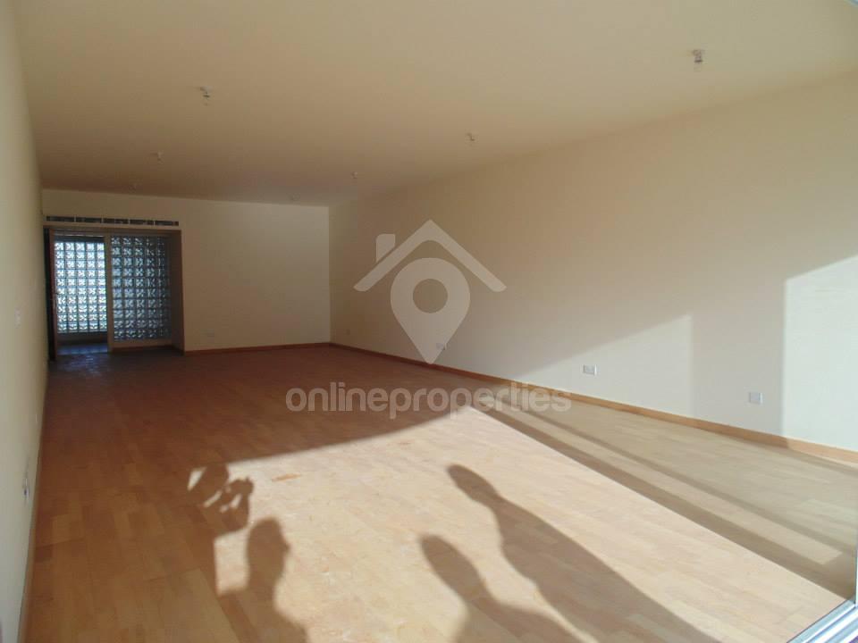 To change image, hover mouse over thumbnails below