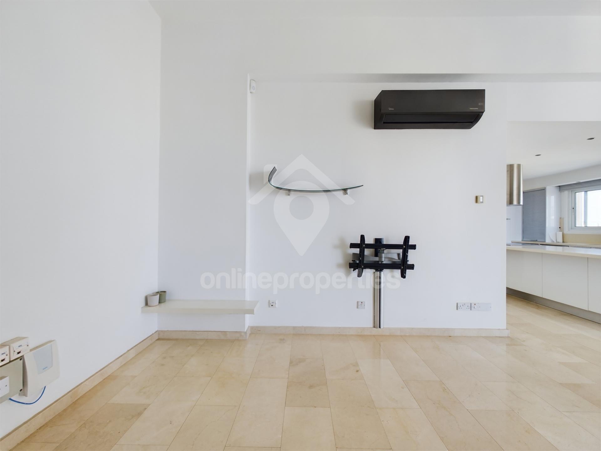 To change image, hover mouse over thumbnails below