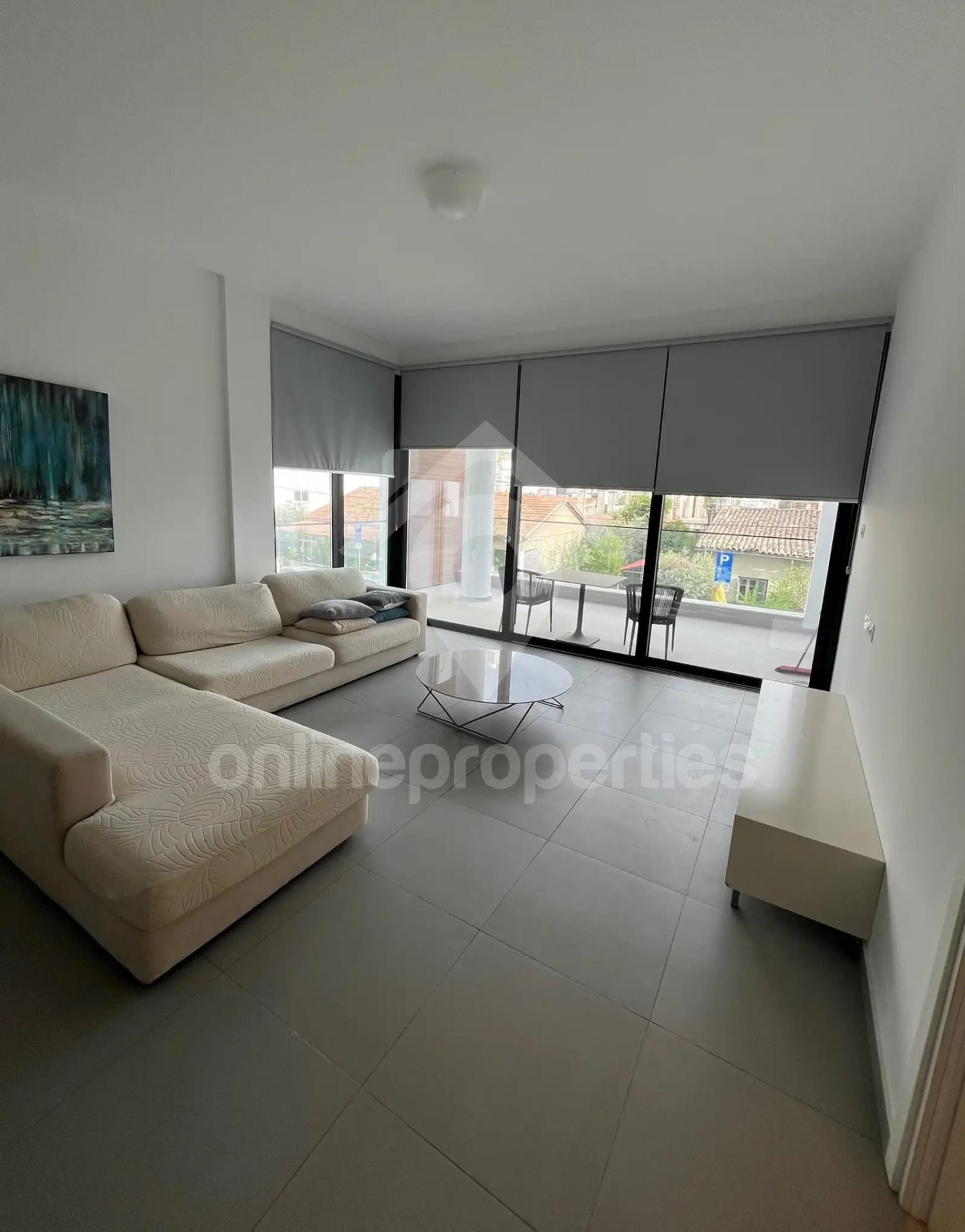 To change image, hover mouse over thumbnails below