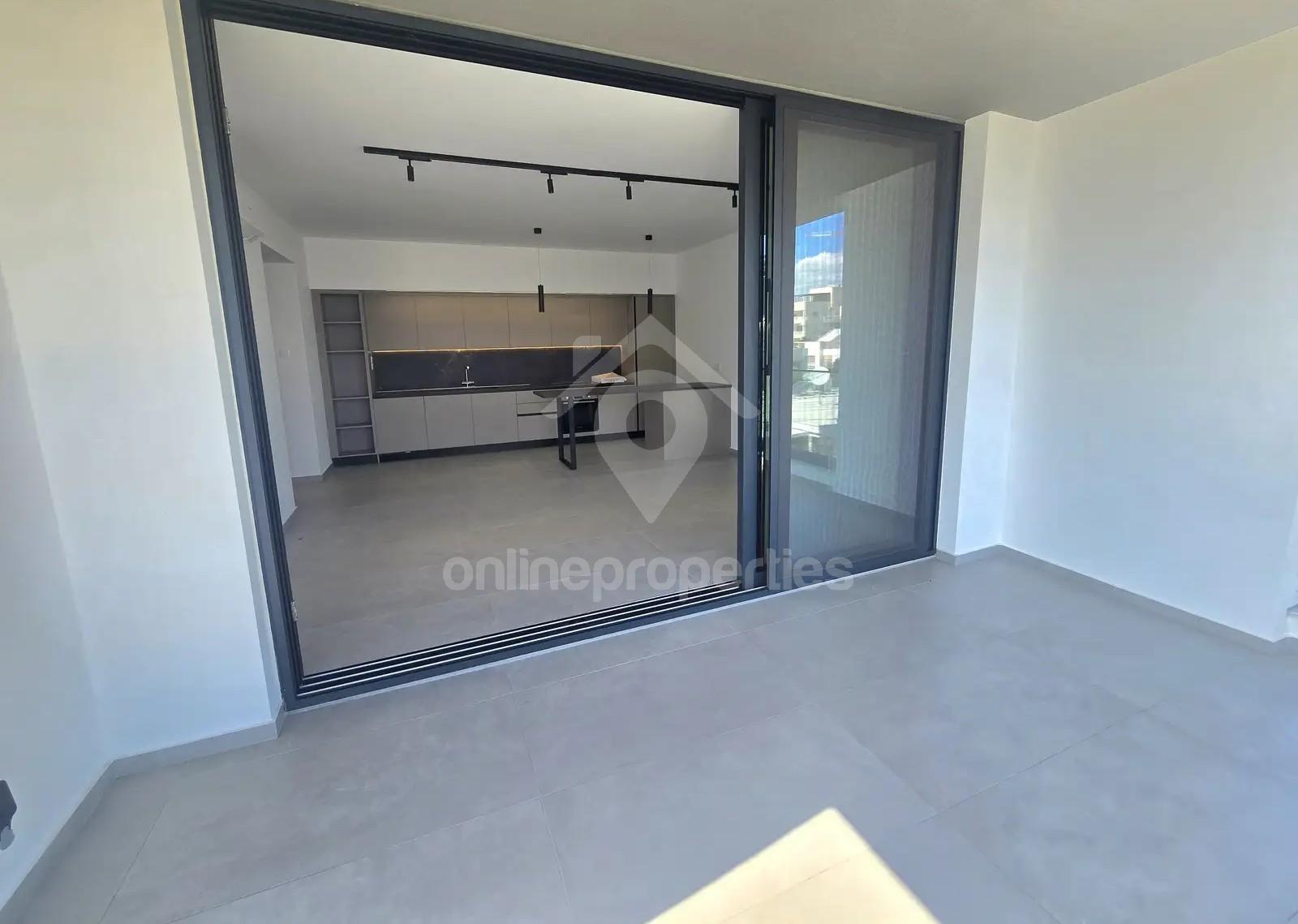 To change image, hover mouse over thumbnails below