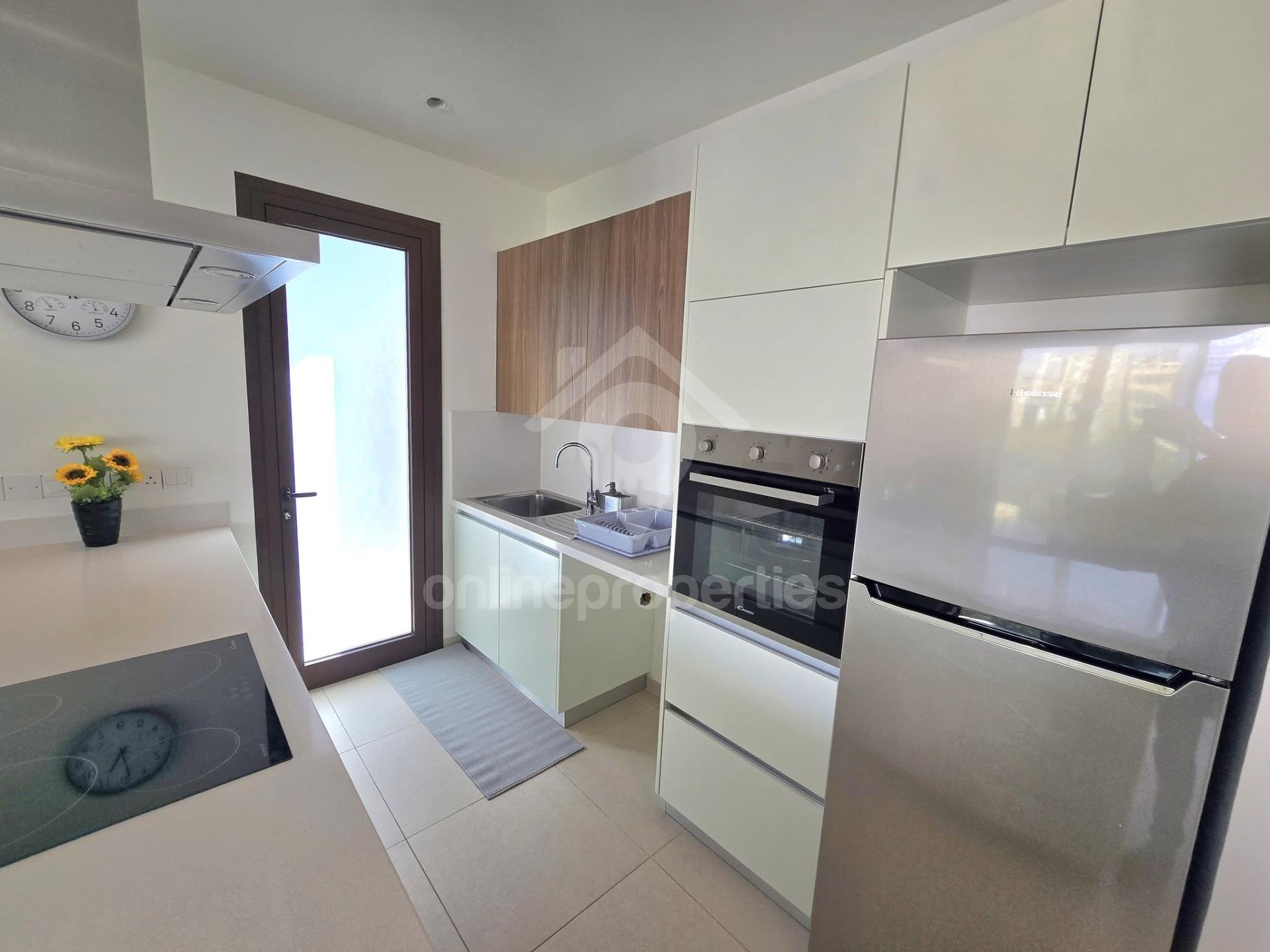 To change image, hover mouse over thumbnails below