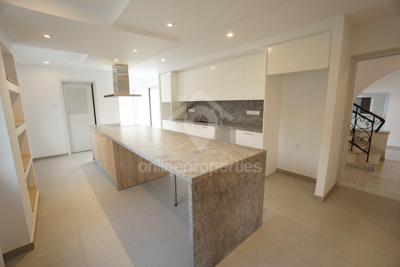 To change image, hover mouse over thumbnails below